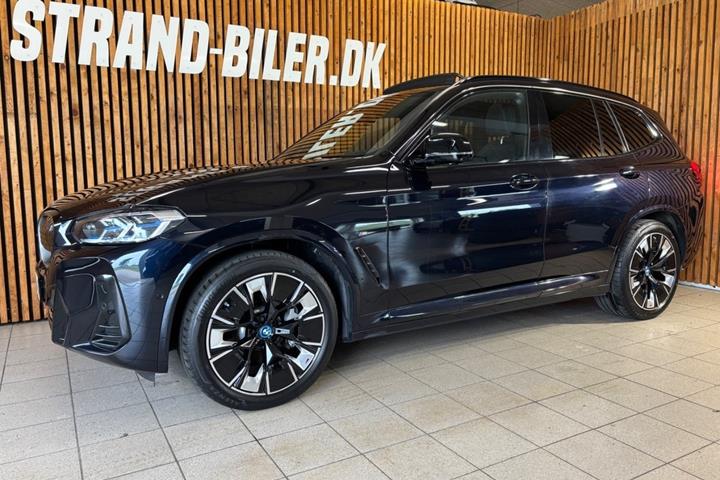 Sort BMW iX3 fra 2022
