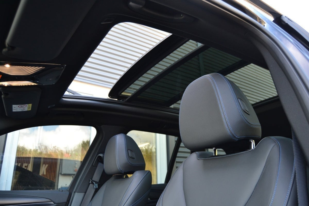 Sort BMW iX3 fra 2022