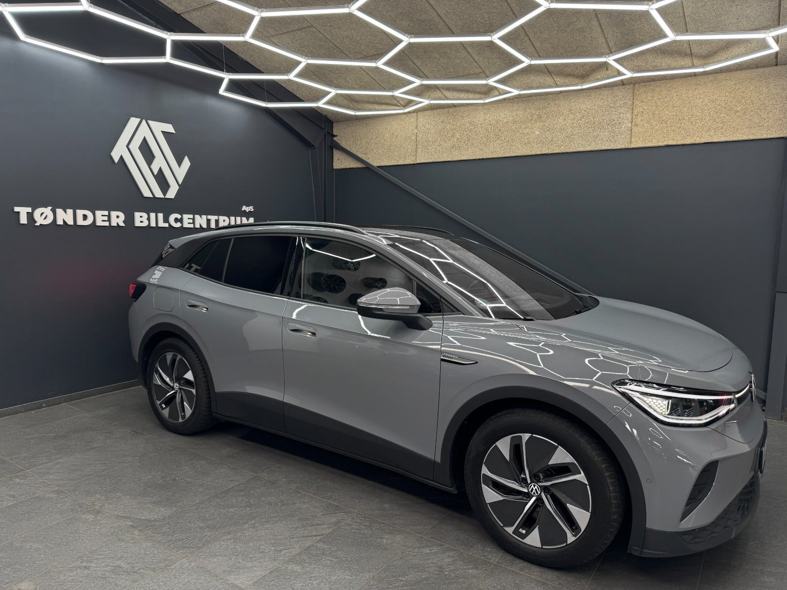 Grå VW ID.4 fra 2023