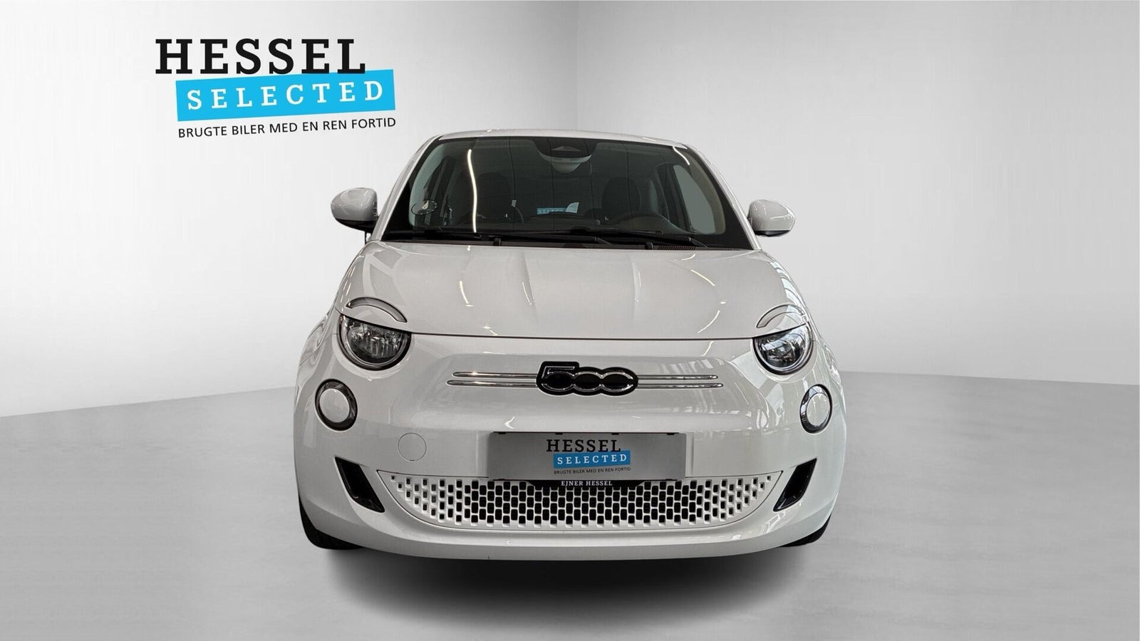 Hvid Fiat 500e fra 2023
