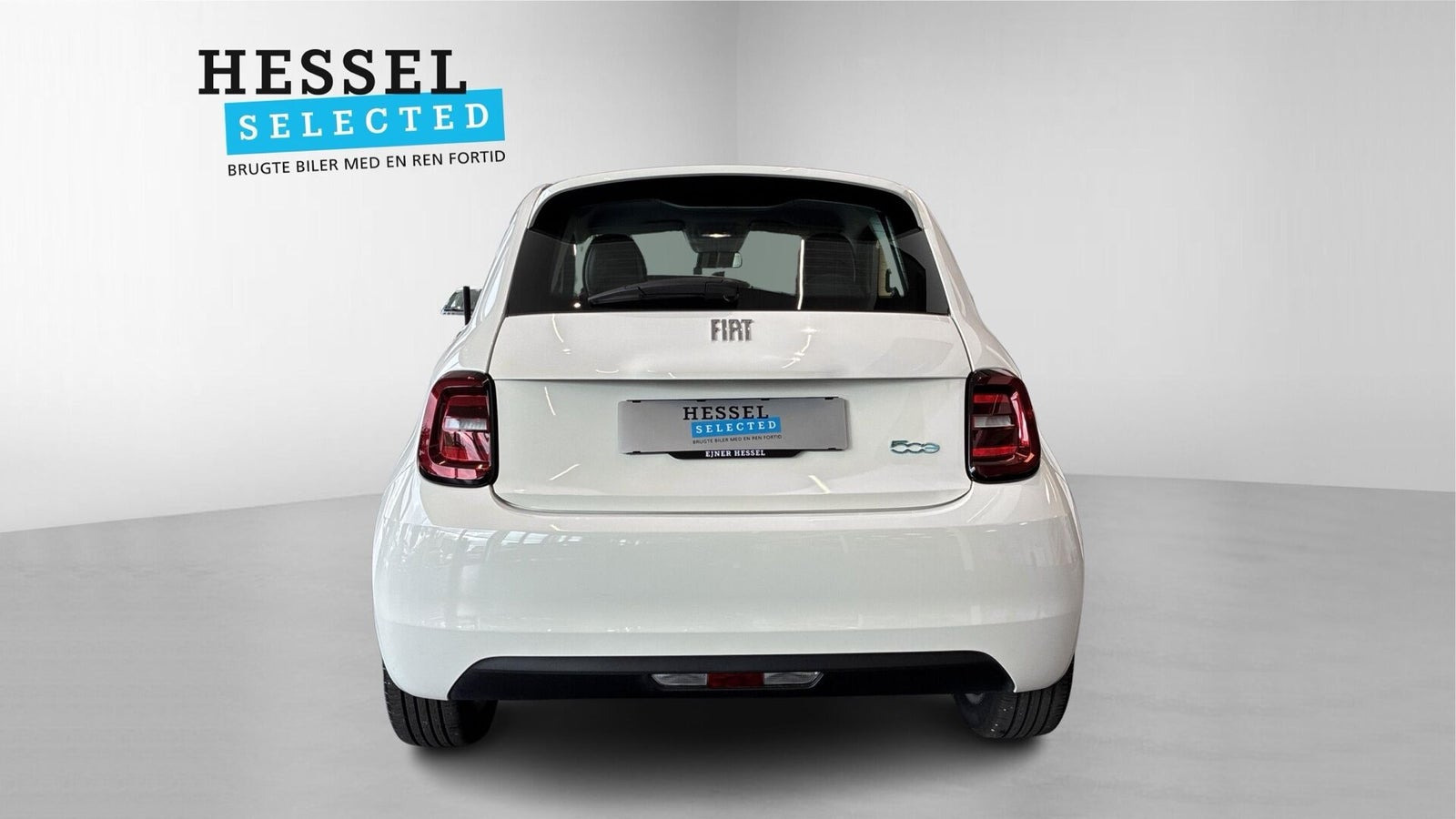 Hvid Fiat 500e fra 2023