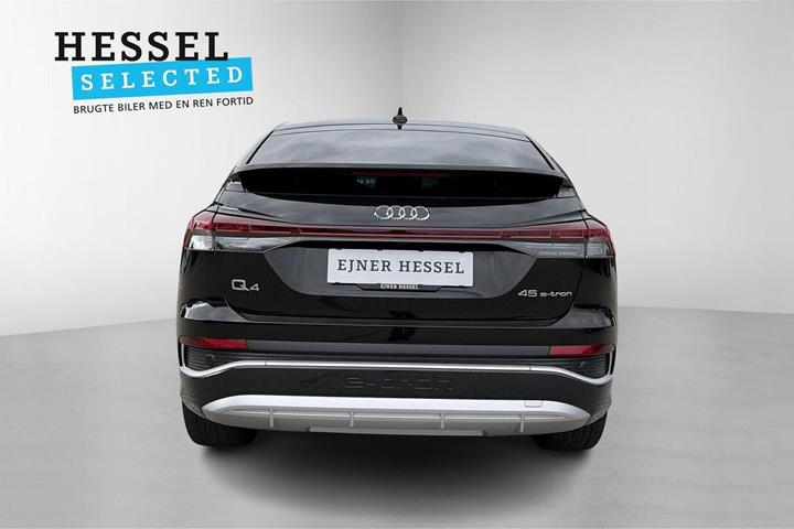 Sort Audi Q4 e-tron fra 2025