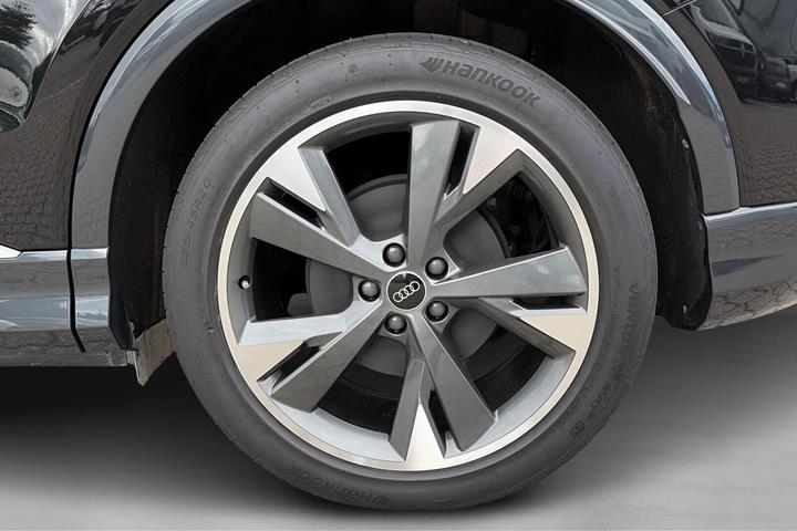 Sort Audi Q4 e-tron fra 2025