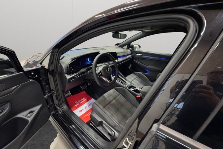 Sort VW Golf VIII fra 2021