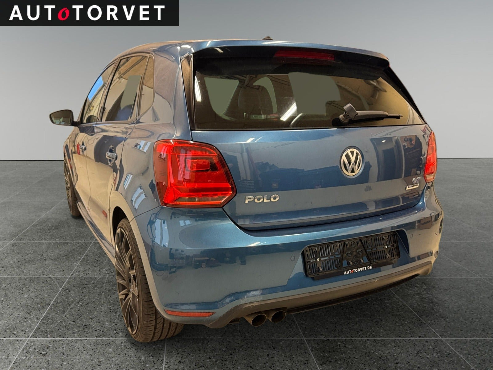 Blå VW Polo fra 2016