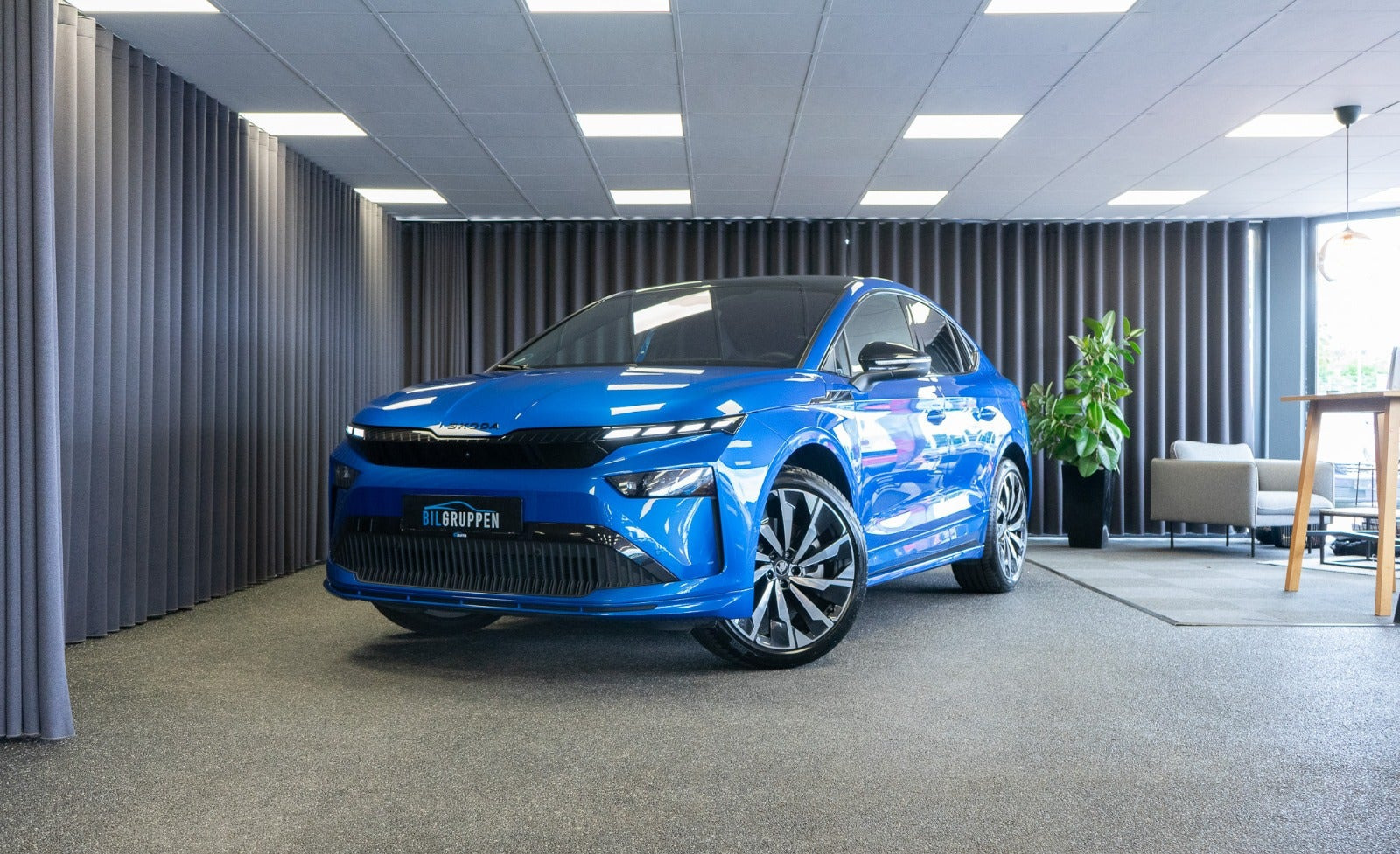 Blå Skoda Enyaq fra 2025