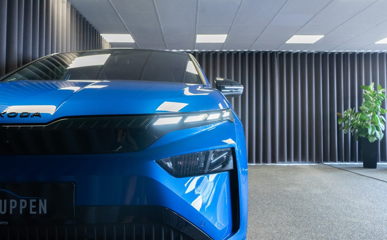 Blå Skoda Enyaq fra 2025