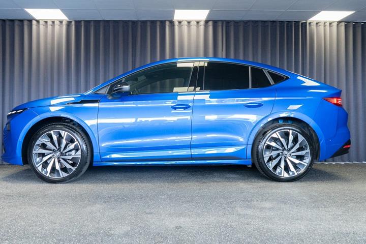 Blå Skoda Enyaq fra 2025