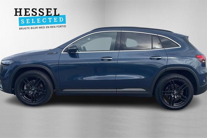 Blå Mercedes EQA250 fra 2022