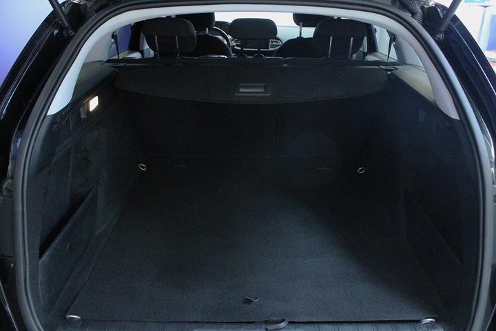 Sort Peugeot 308 fra 2017