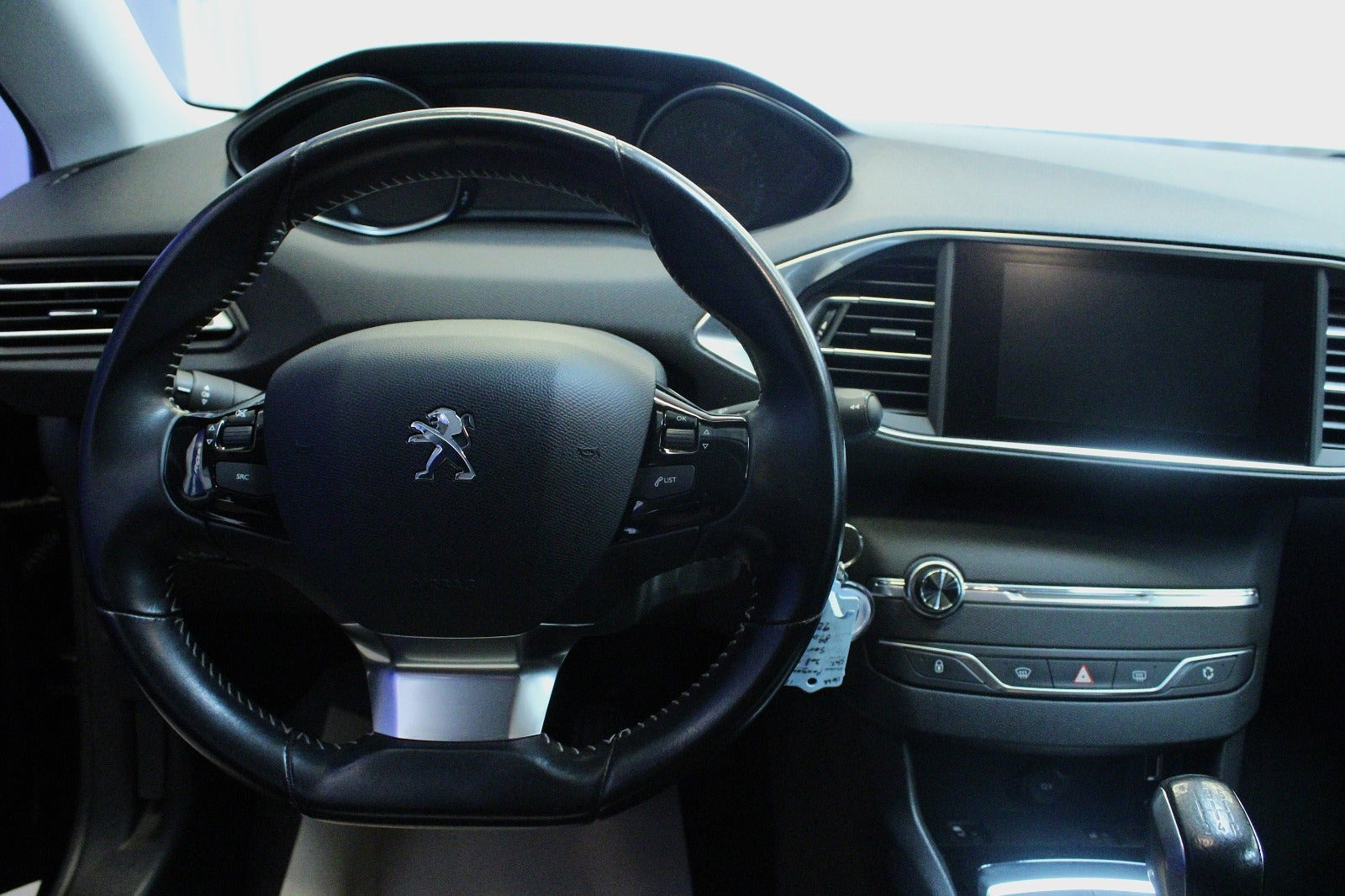 Sort Peugeot 308 fra 2017