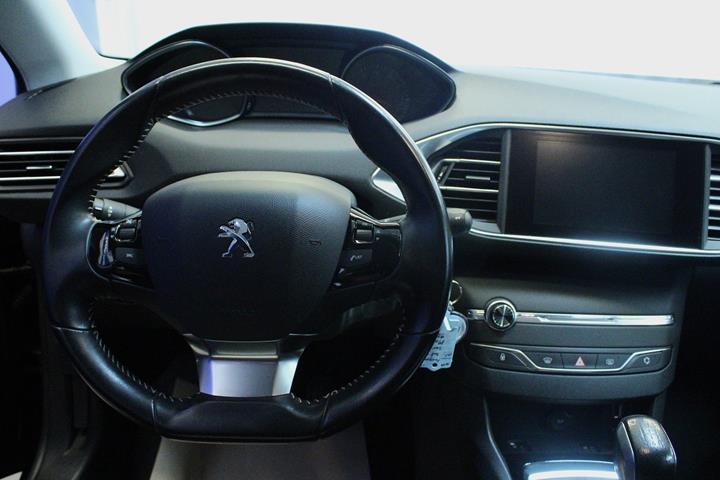 Sort Peugeot 308 fra 2017