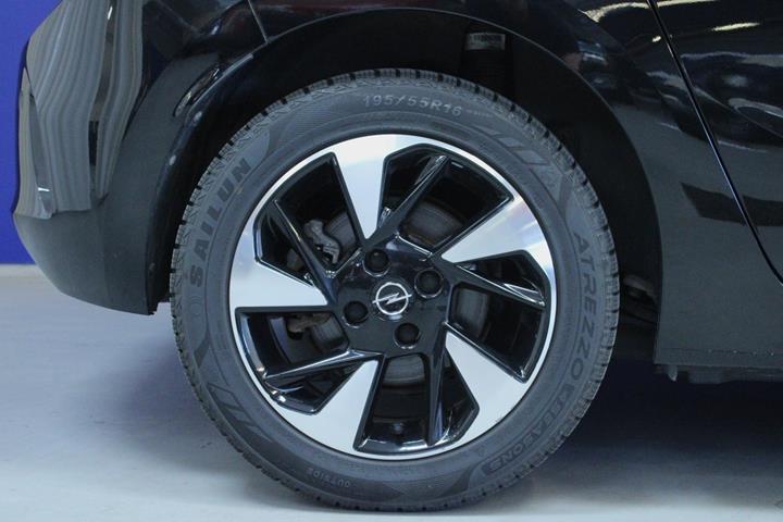 Sort Opel Corsa-e fra 2024