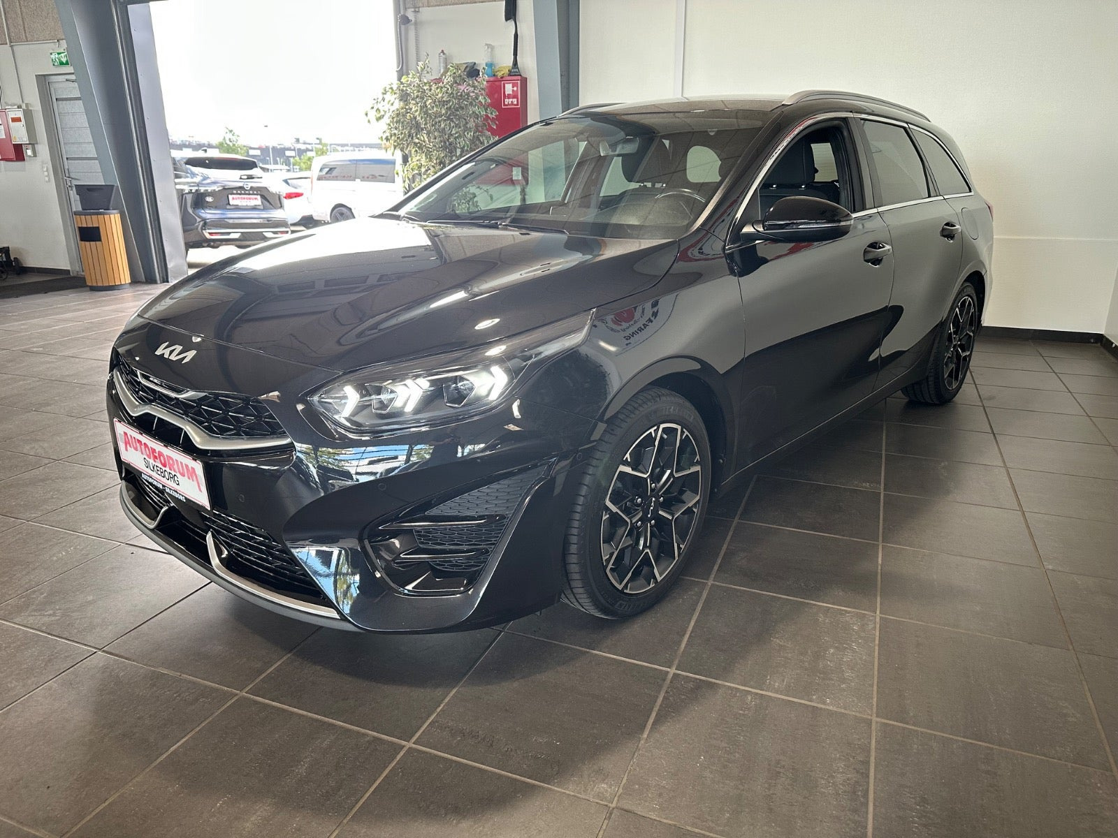 Sort Kia Ceed fra 2024
