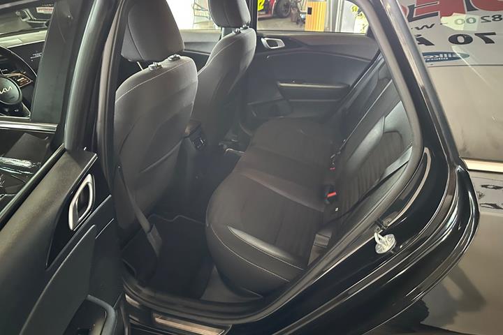 Sort Kia Ceed fra 2024