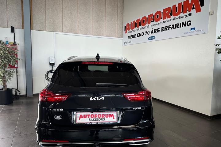 Sort Kia Ceed fra 2024