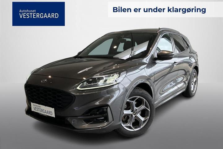 Grå Ford Kuga fra 2020 set udefra