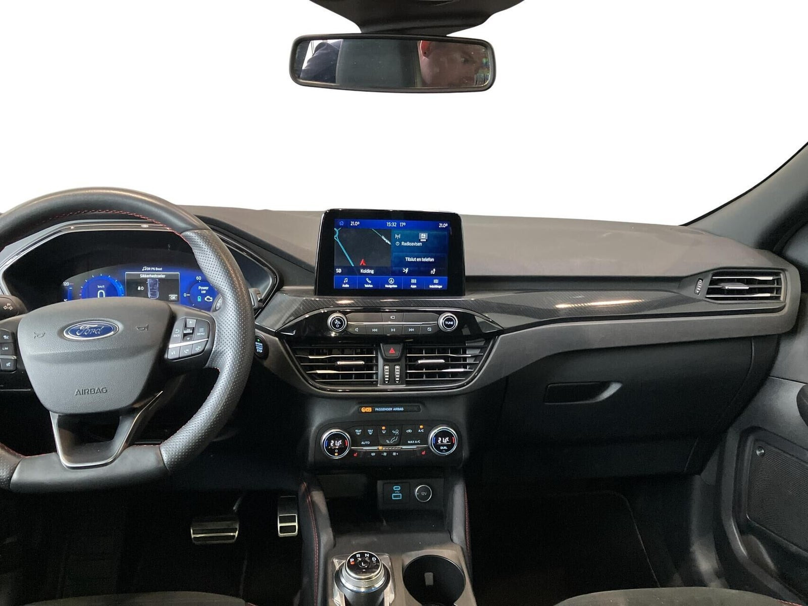 Grå Ford Kuga fra 2020