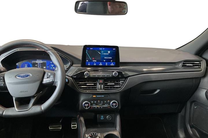Grå Ford Kuga fra 2020