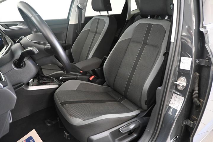 Grå VW Polo fra 2020