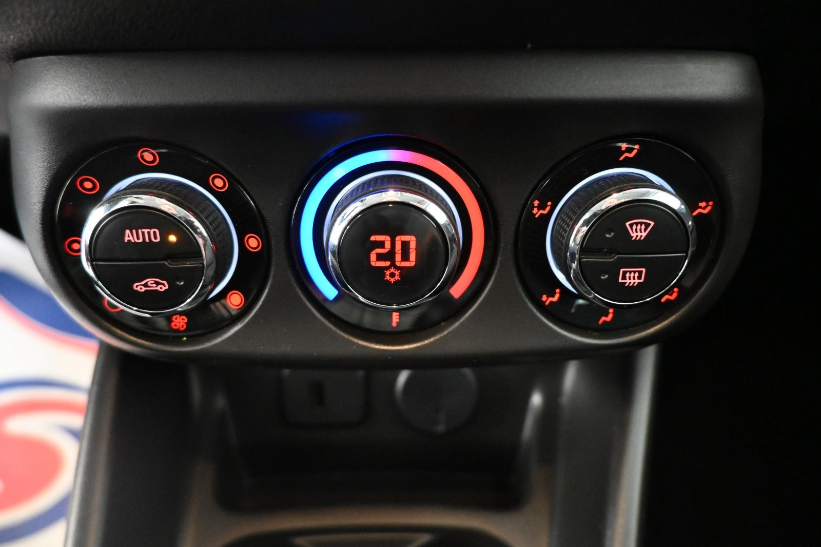 Grå Opel Corsa fra 2019