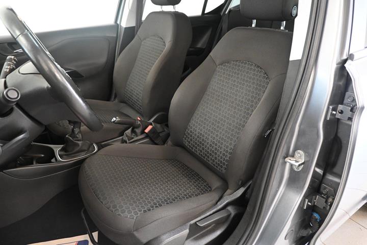 Grå Opel Corsa fra 2019