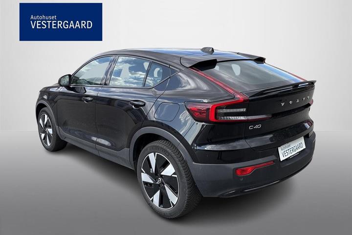 Sort Volvo C40 fra 2024