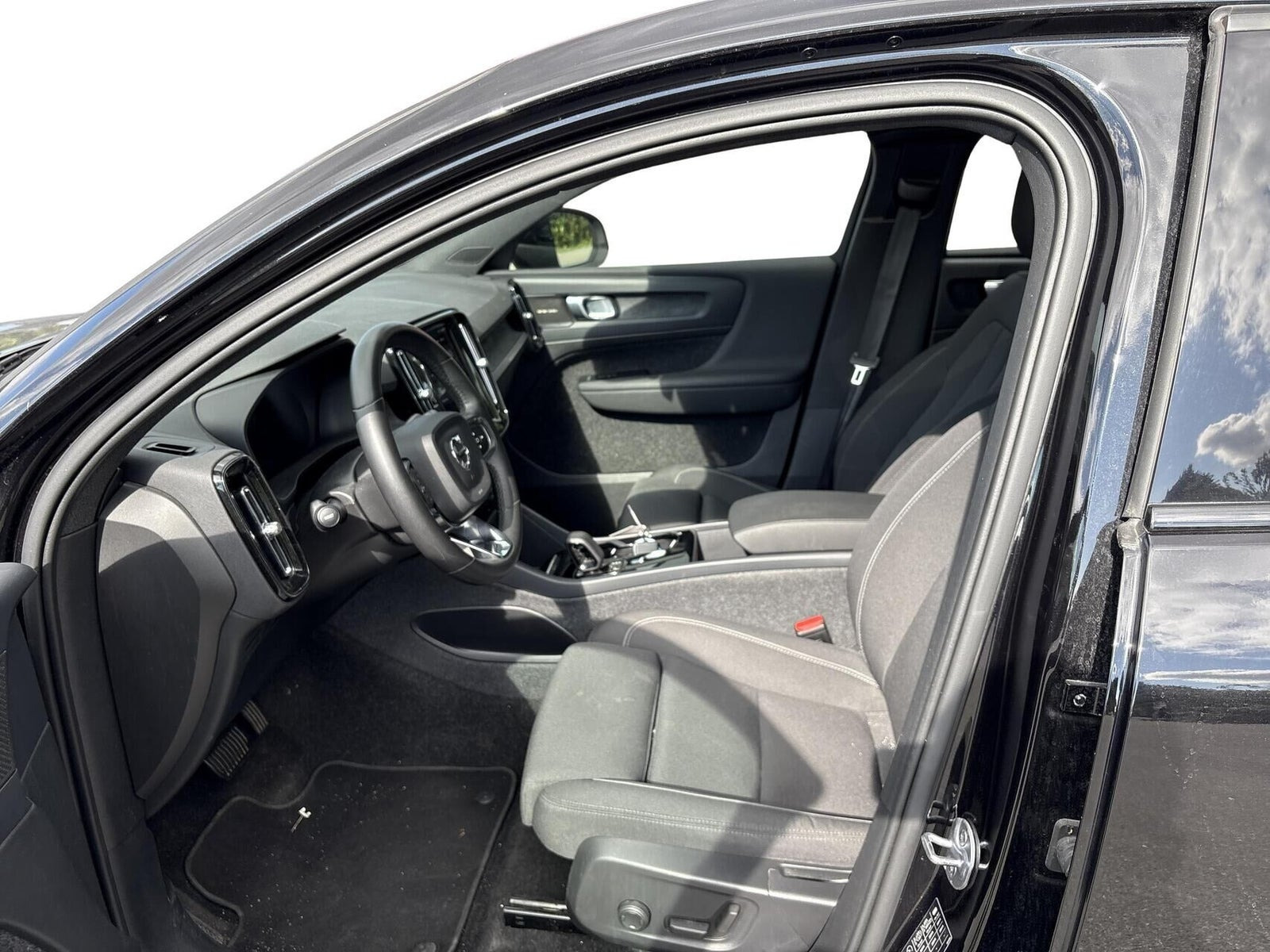 Sort Volvo C40 fra 2024
