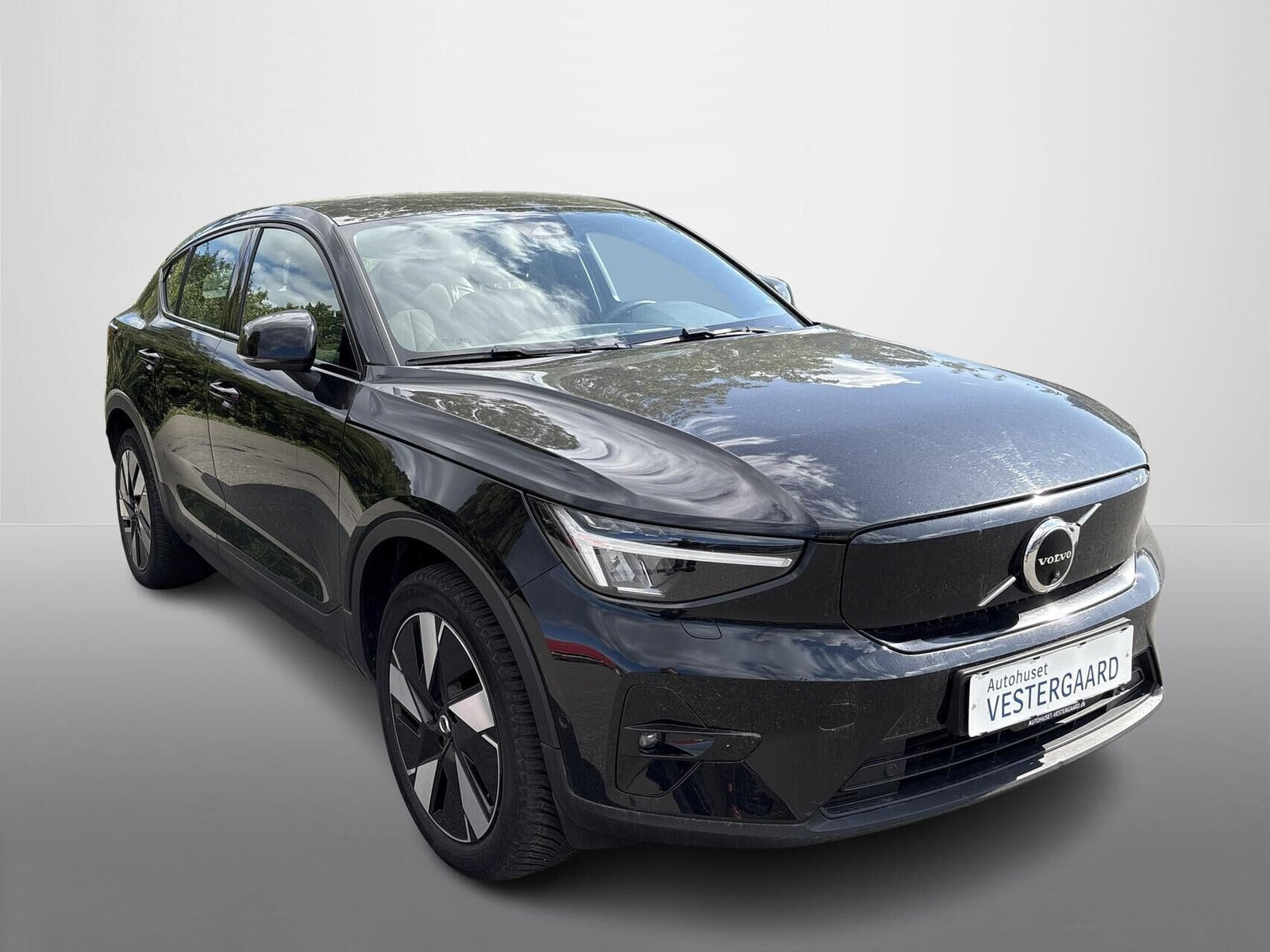 Sort Volvo C40 fra 2024