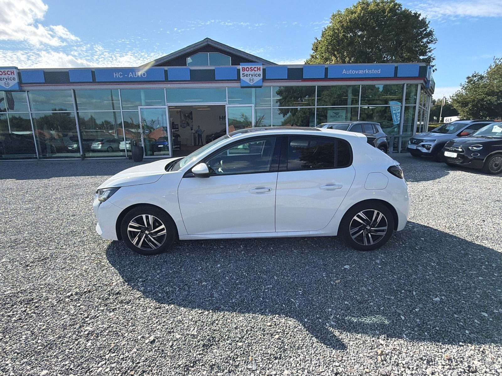 Hvid Peugeot 208 fra 2020