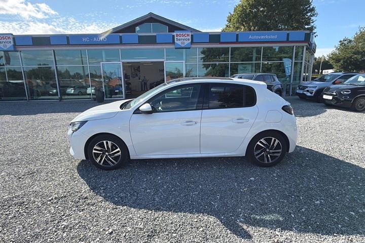 Hvid Peugeot 208 fra 2020