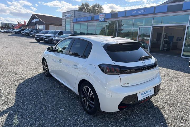 Hvid Peugeot 208 fra 2020