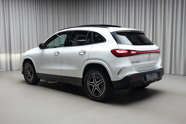 Hvid Mercedes EQA250+ fra 2025