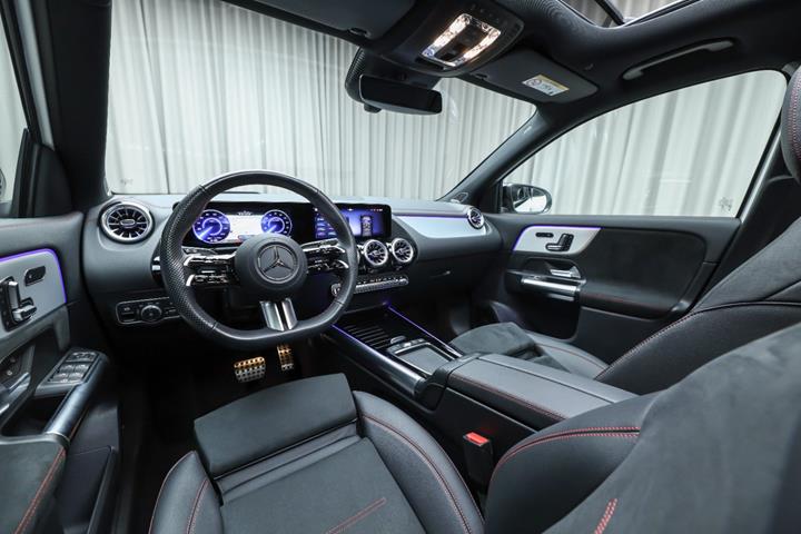 Hvid Mercedes EQA250+ fra 2025