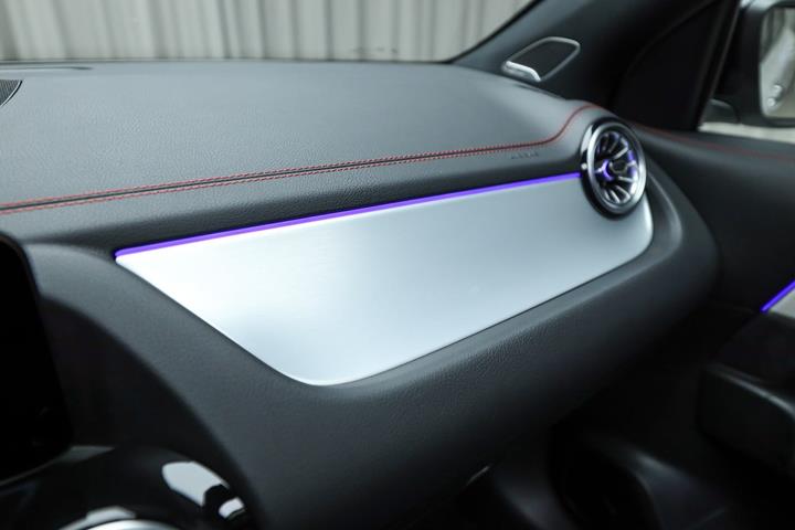 Hvid Mercedes EQA250+ fra 2025