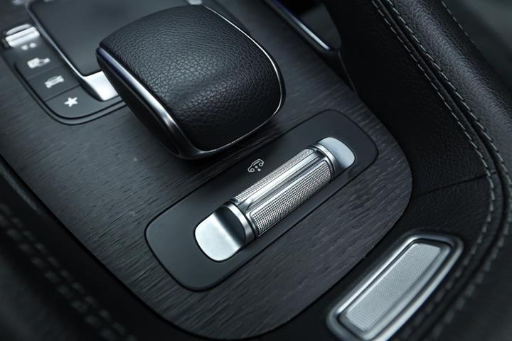 Grå Mercedes GLE350 de fra 2022