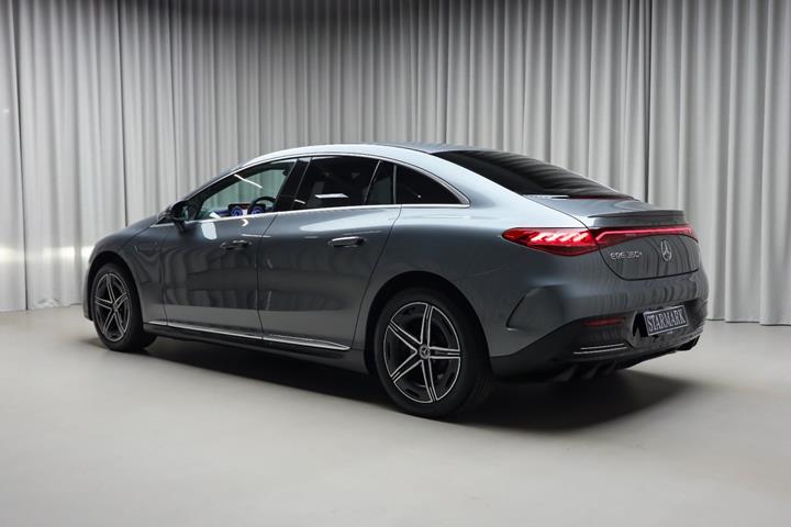 Grå Mercedes EQE350+ fra 2025