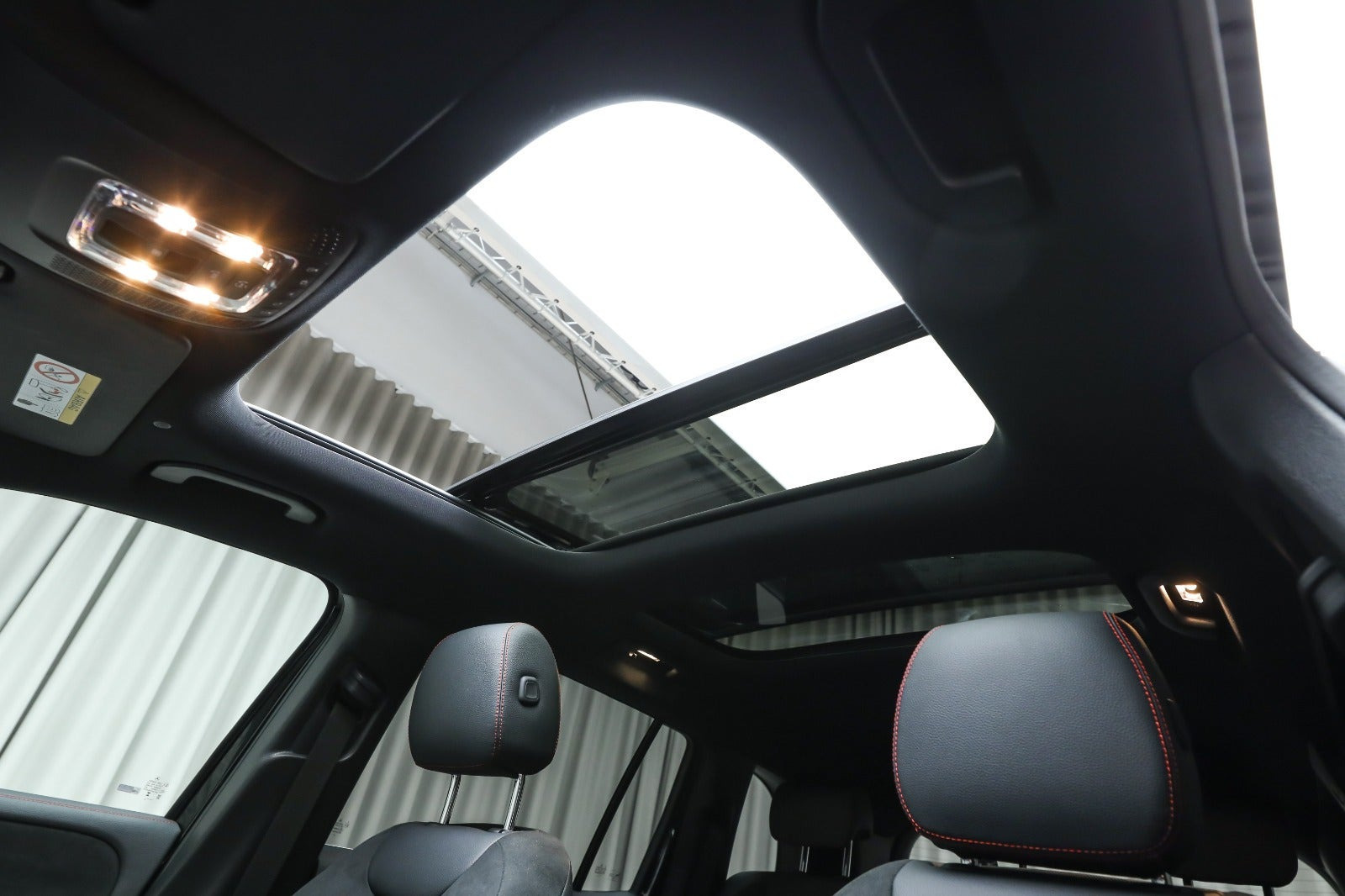 Sort Mercedes EQB250+ fra 2025
