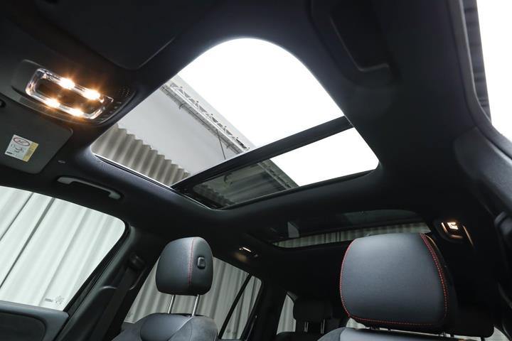Sort Mercedes EQB250+ fra 2025