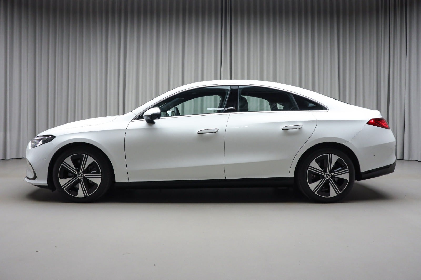 Hvid Mercedes CLA250+ fra 2025