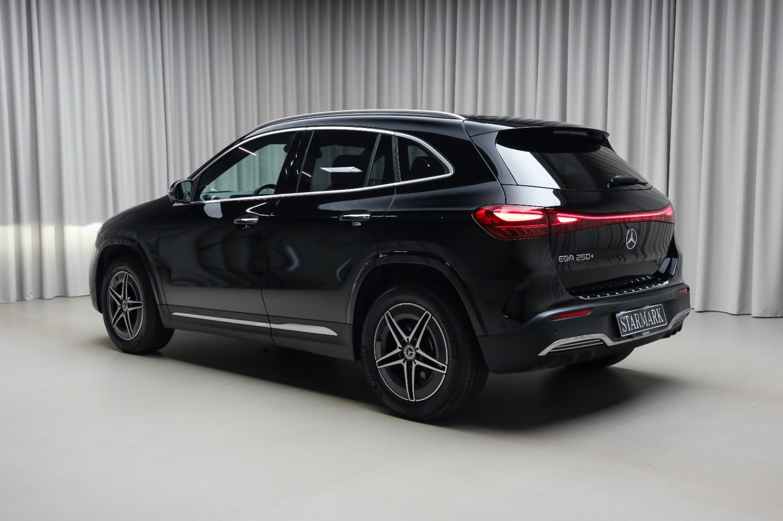 Sort Mercedes EQA250+ fra 2026