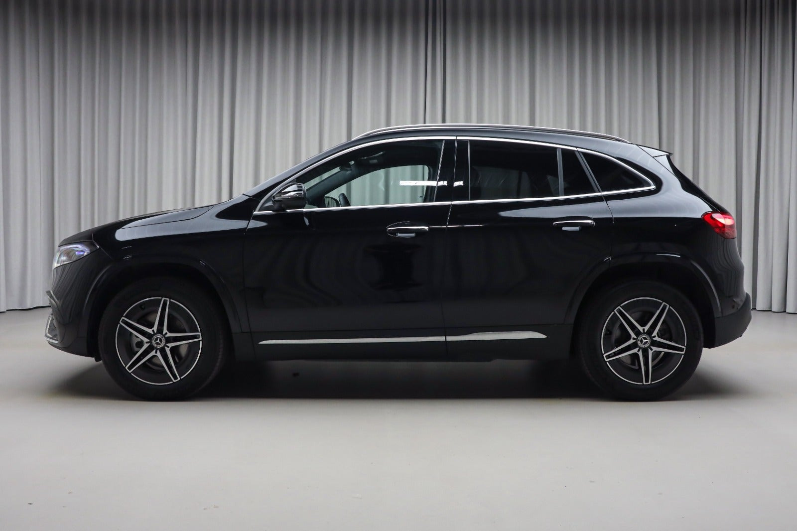 Sort Mercedes EQA250+ fra 2026