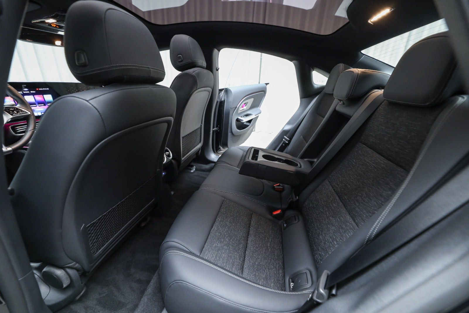 Sort Mercedes CLA250+ fra 2025