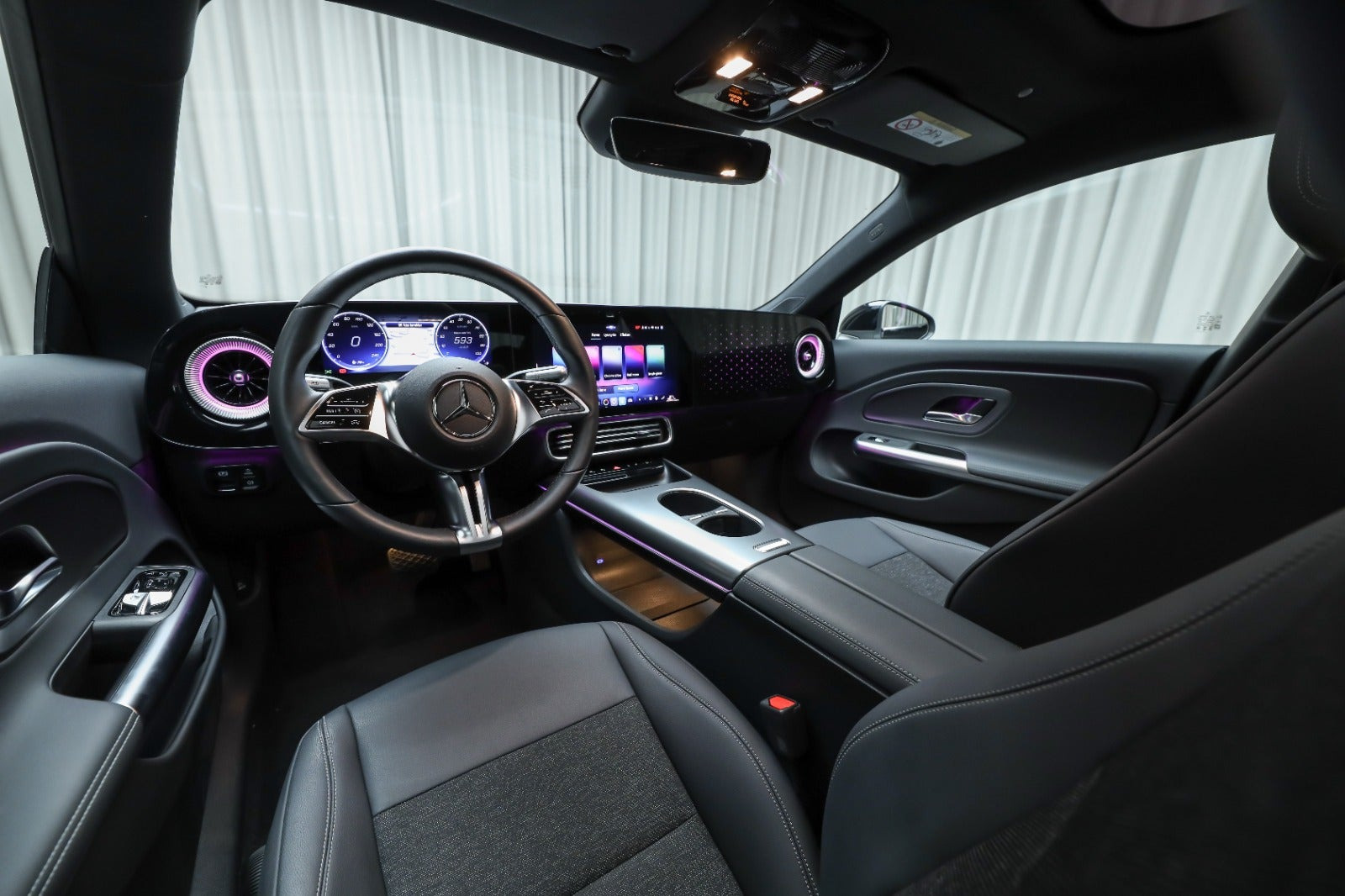 Sort Mercedes CLA250+ fra 2025