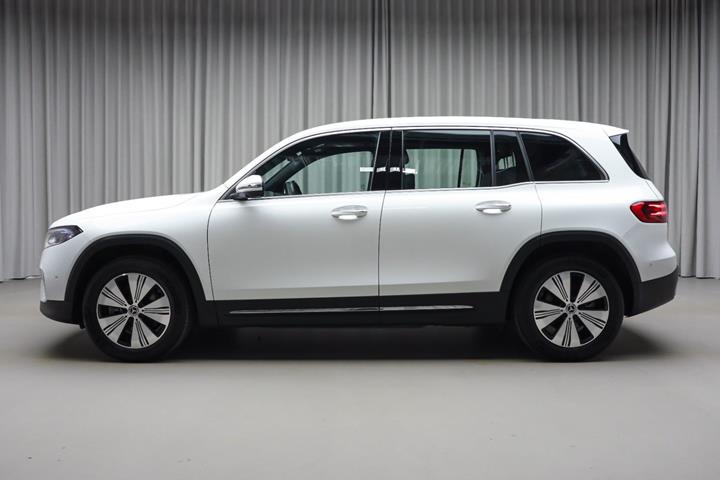 Hvid Mercedes EQB250+ fra 2026