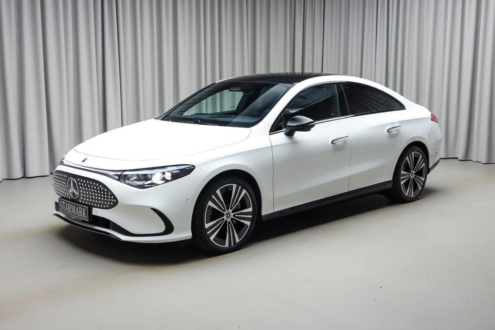 Hvid Mercedes CLA250+ fra 2025