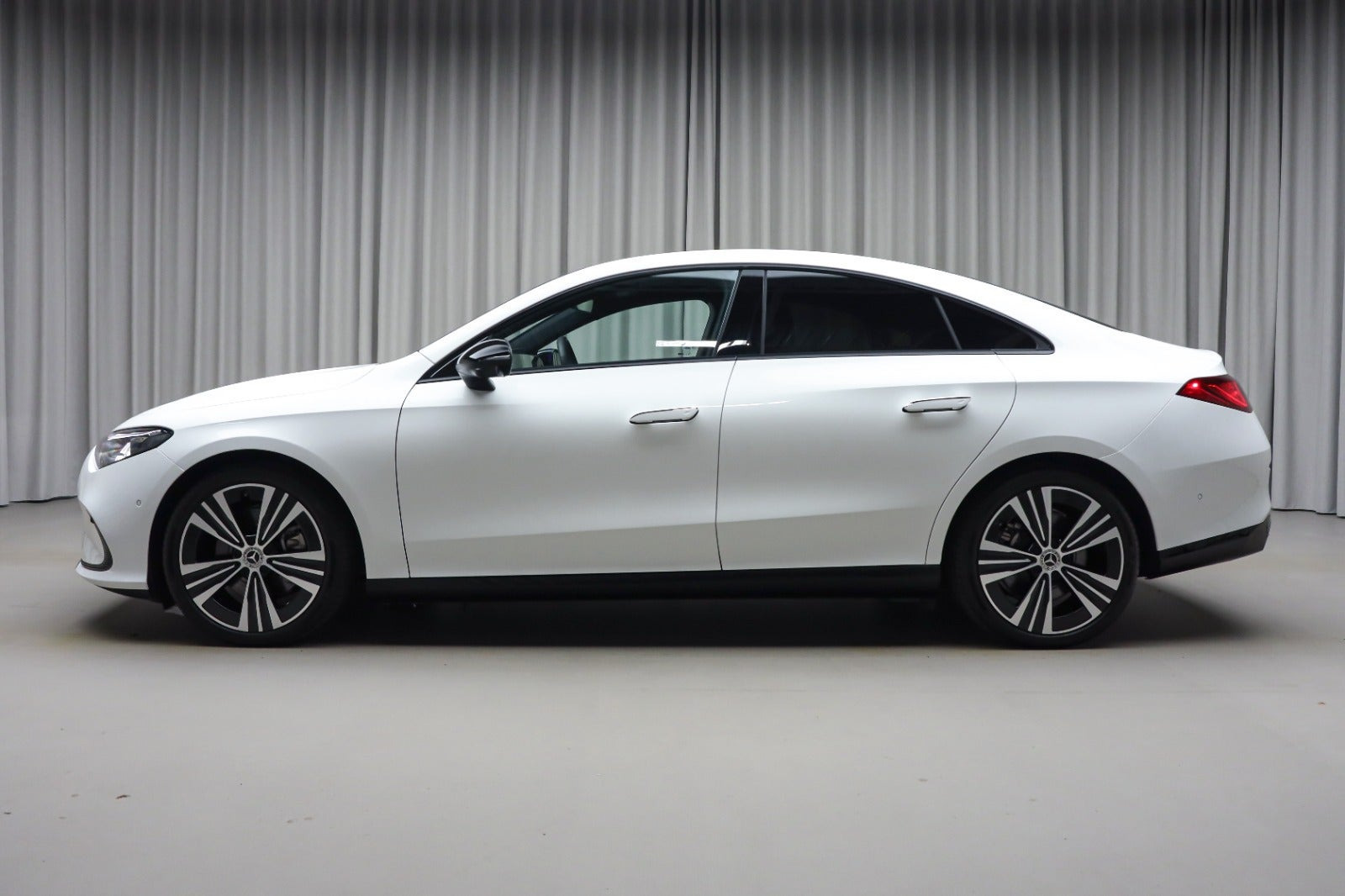 Hvid Mercedes CLA250+ fra 2025
