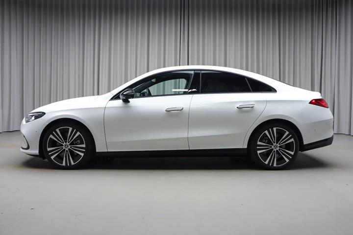 Hvid Mercedes CLA250+ fra 2025