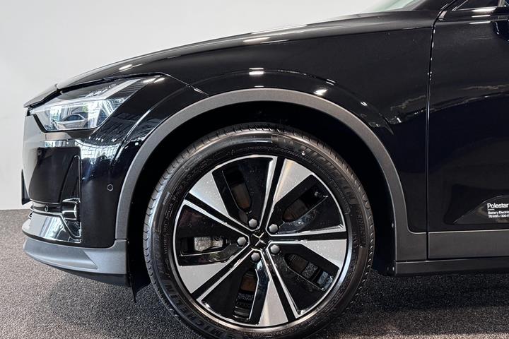 Sort Polestar 2 fra 2023