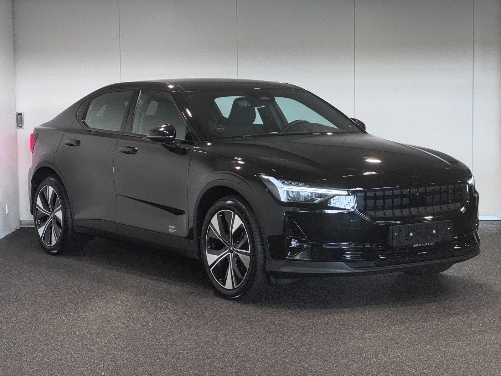 Sort Polestar 2 fra 2023